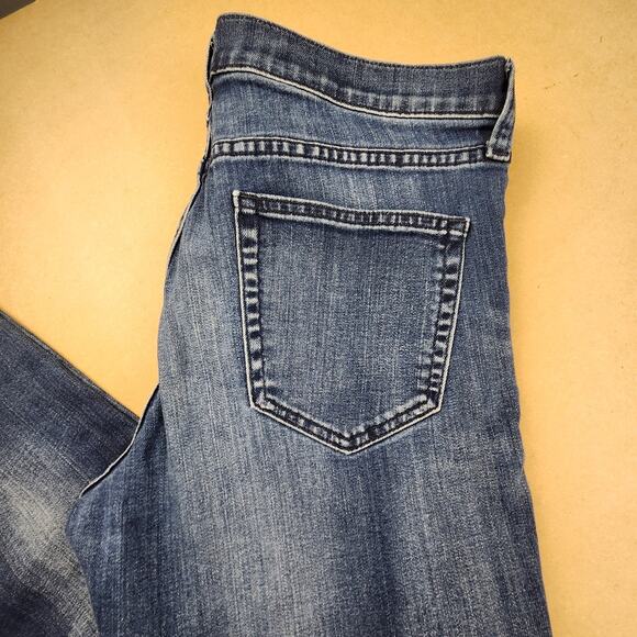 Gap 1969 Girlfriend Jeans 8 / 29x27 Mid Rise Taper - Picture 5 of 9